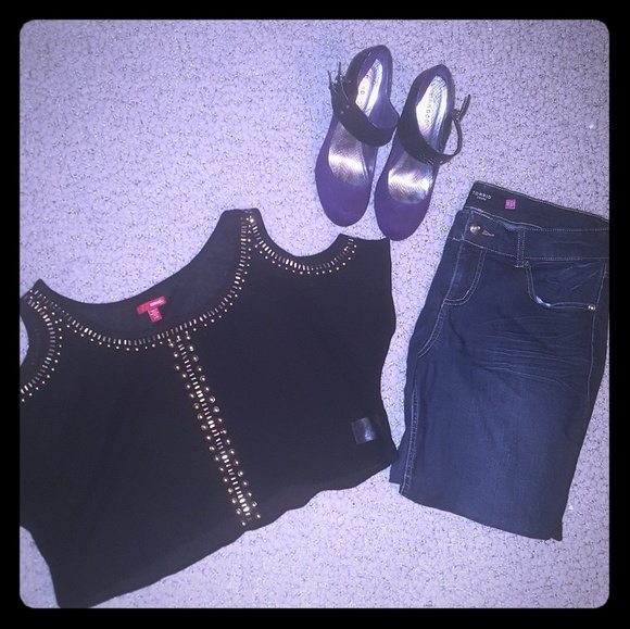 BONGO Tops - BONGO Sheer crop top